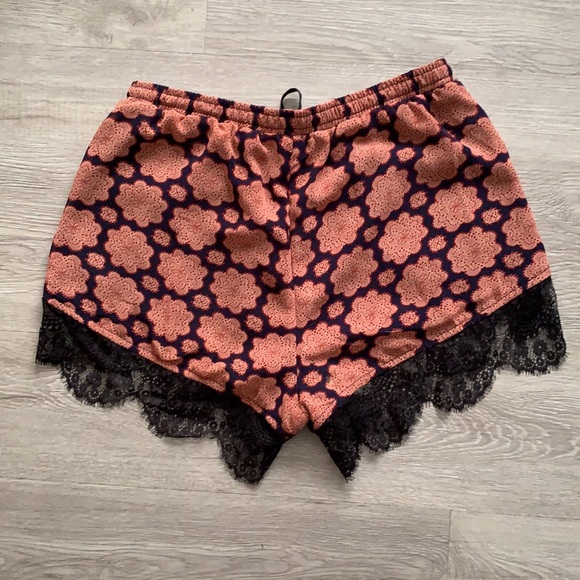 Fancy shorts - Picture 2 of 3
